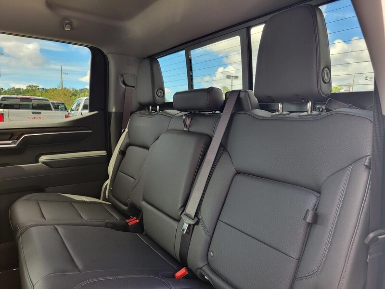 2026 GMC Sierra 1500 Crew Cab Short Box 2-Wheel Drive SLT