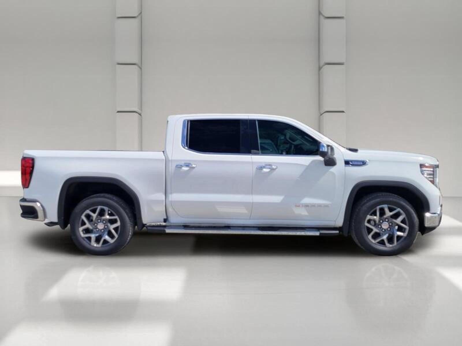 2026 GMC Sierra 1500 Crew Cab Short Box 2-Wheel Drive SLT