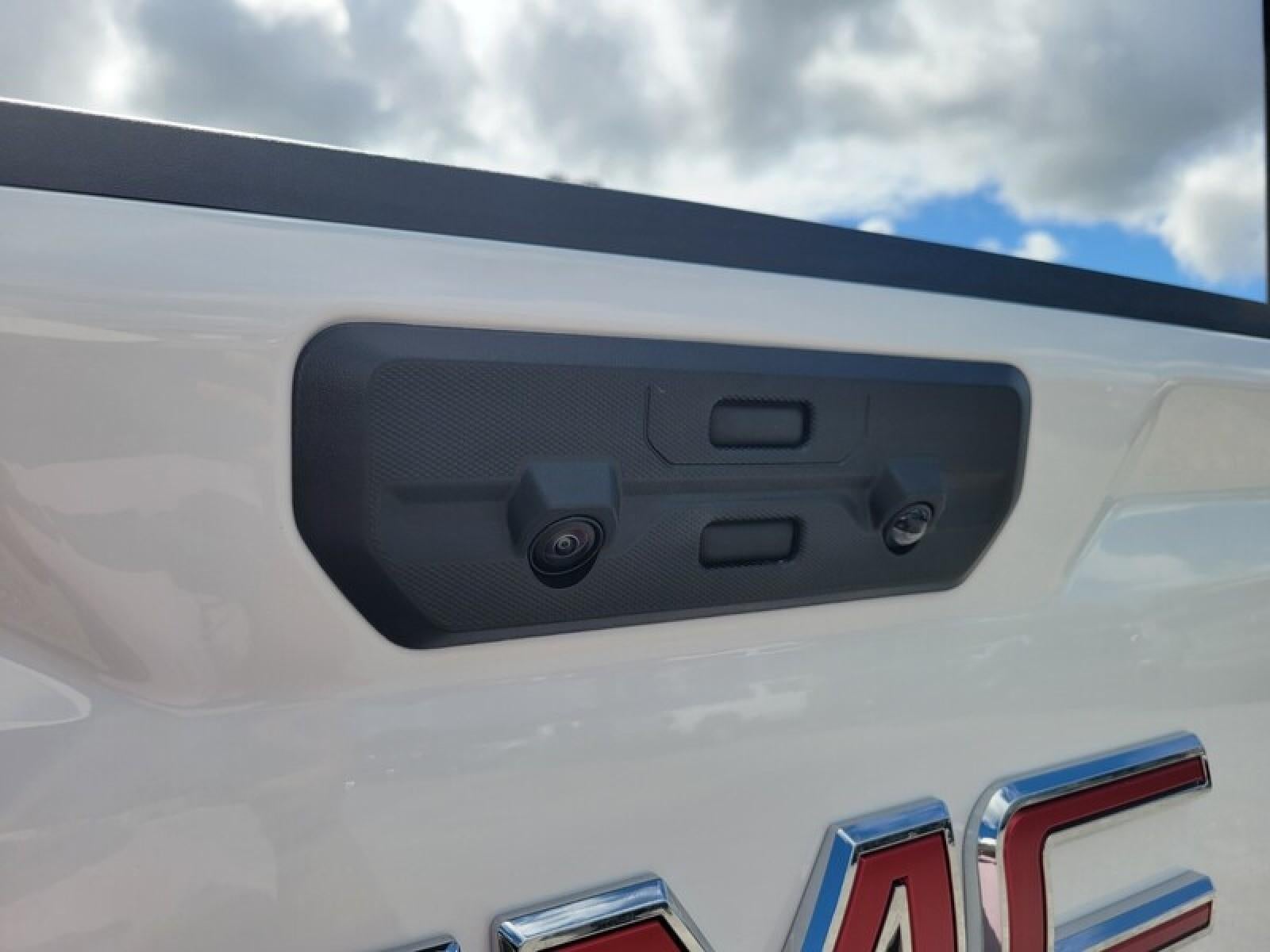 2026 GMC Sierra 1500 Crew Cab Short Box 2-Wheel Drive SLT