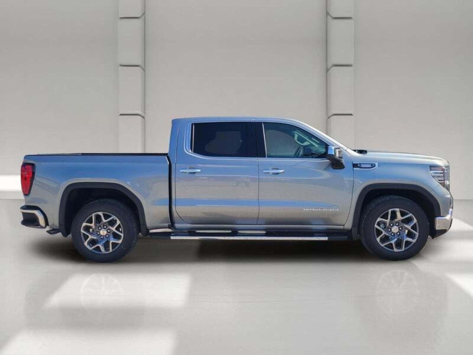 2026 GMC Sierra 1500 Crew Cab Short Box 2-Wheel Drive SLT