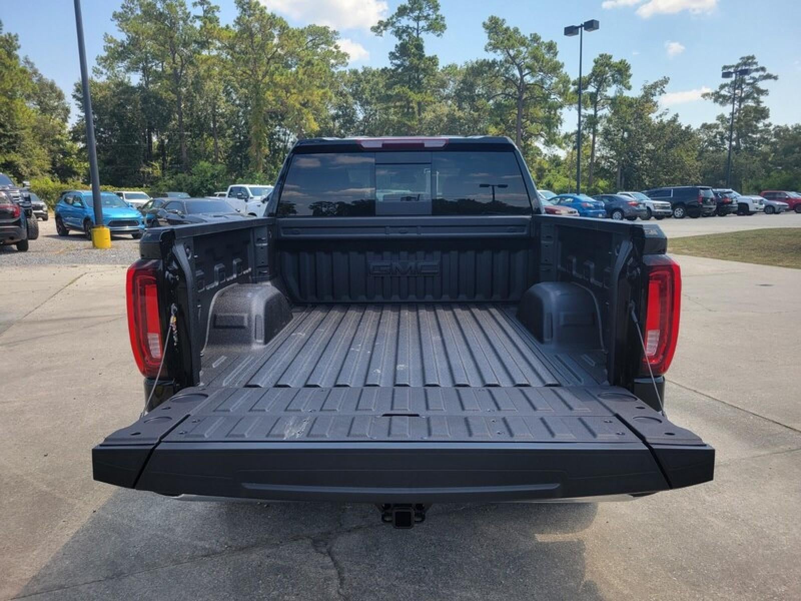 2026 GMC Sierra 1500 Crew Cab Short Box 2-Wheel Drive SLT