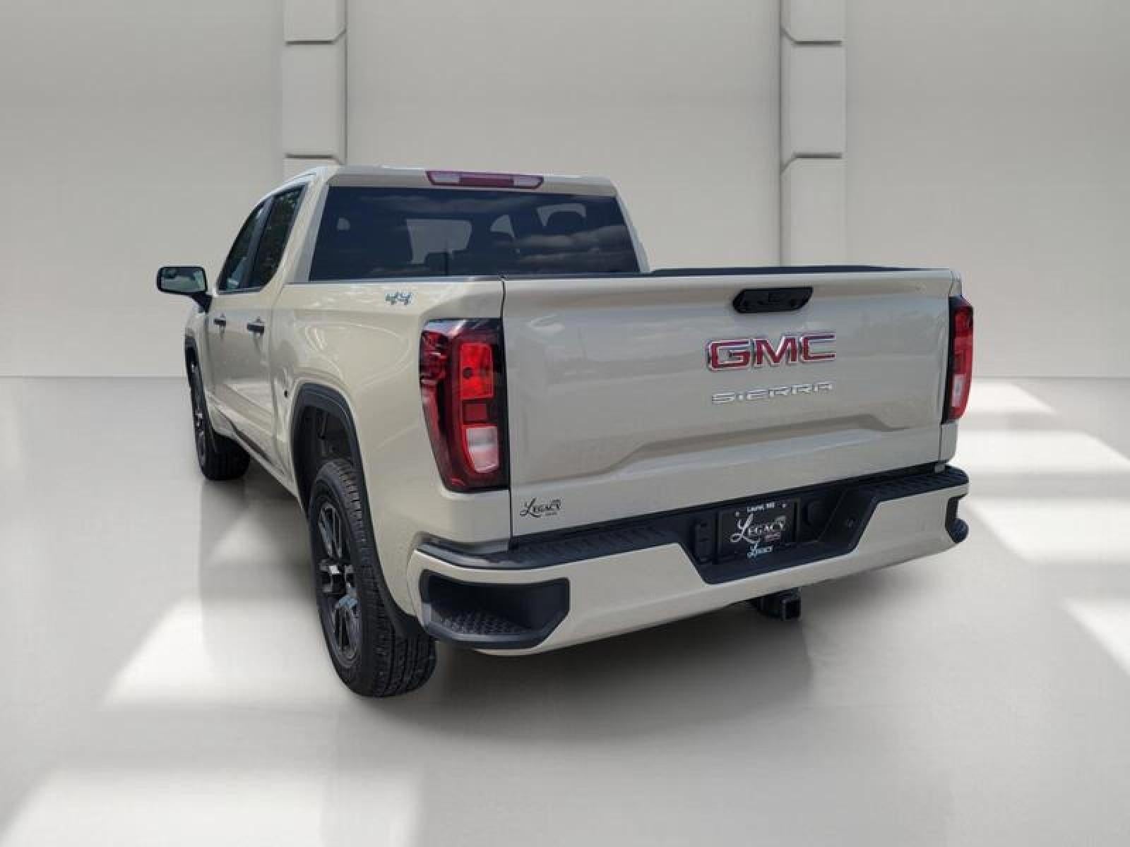 2026 GMC Sierra 1500 Crew Cab Short Box 4-Wheel Drive Pro