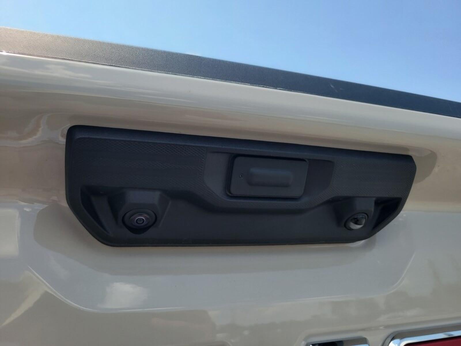 2026 GMC Sierra 1500 Crew Cab Short Box 4-Wheel Drive Pro