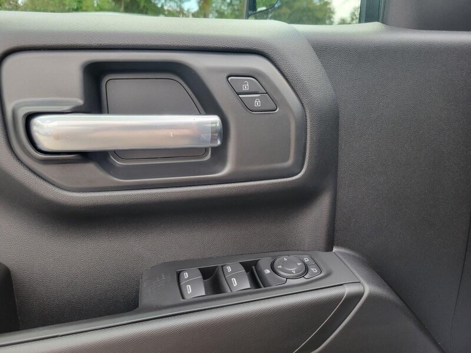 2026 GMC Sierra 1500 Crew Cab Short Box 4-Wheel Drive Pro