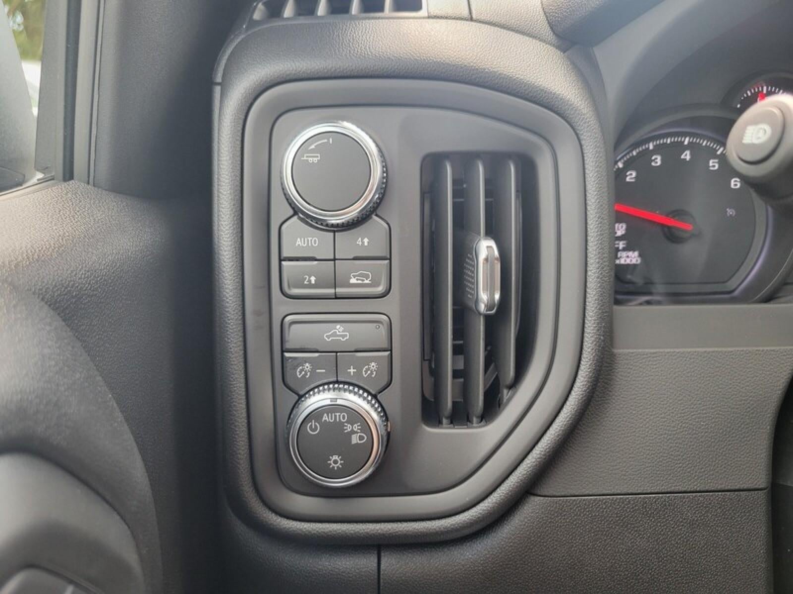 2026 GMC Sierra 1500 Crew Cab Short Box 4-Wheel Drive Pro