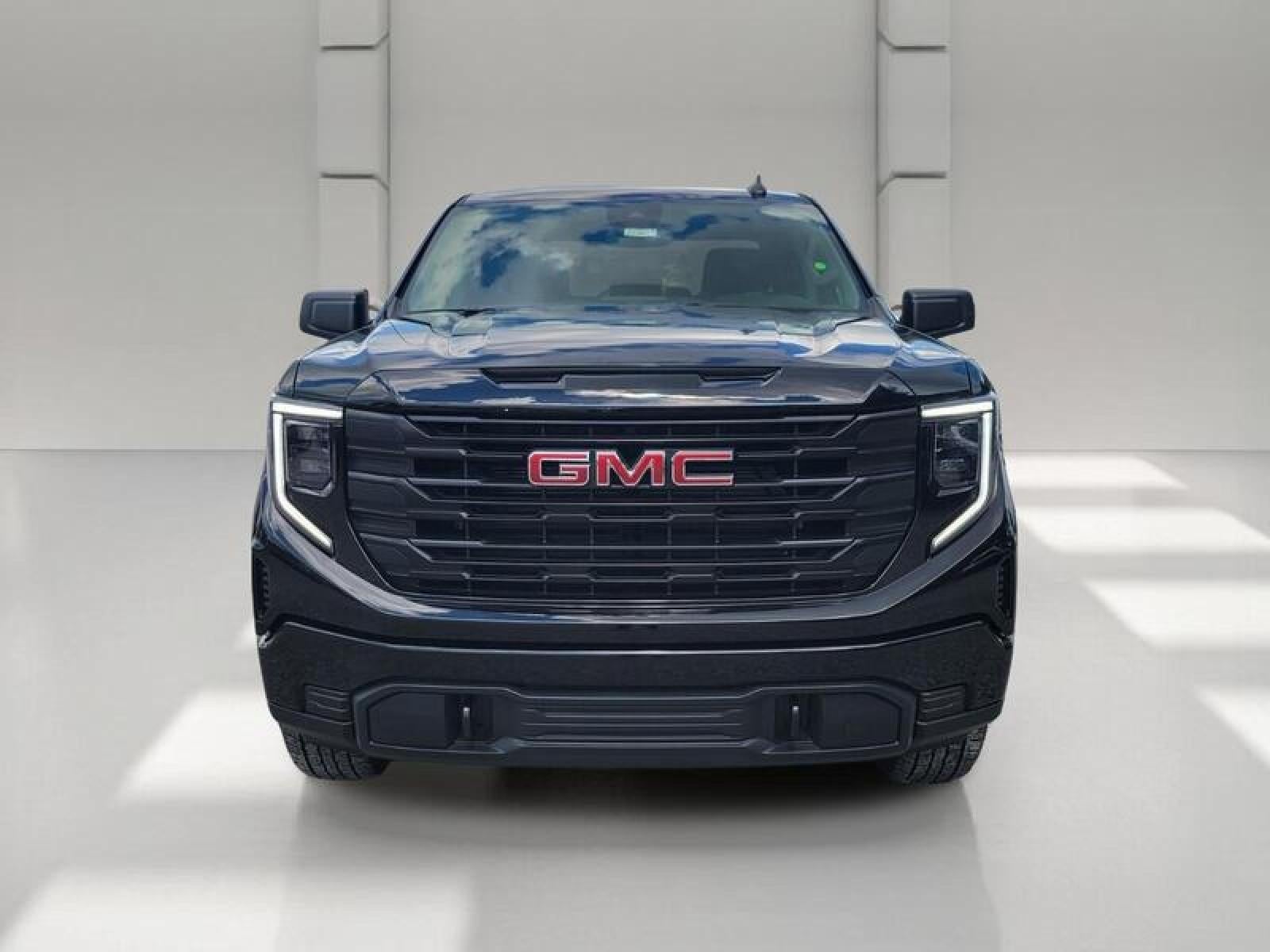 2026 GMC Sierra 1500 Crew Cab Short Box 4-Wheel Drive Pro