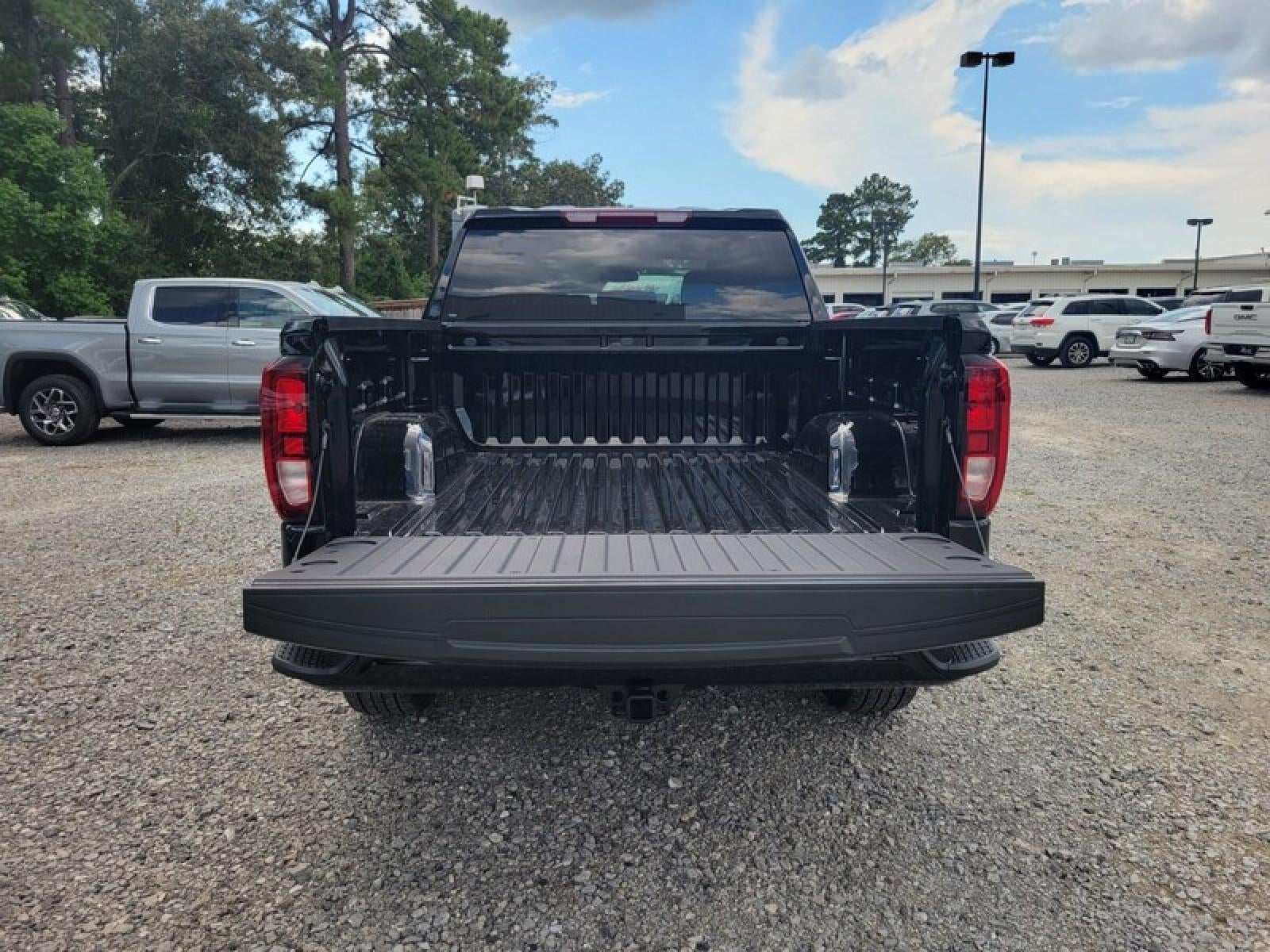 2026 GMC Sierra 1500 Crew Cab Short Box 4-Wheel Drive Pro