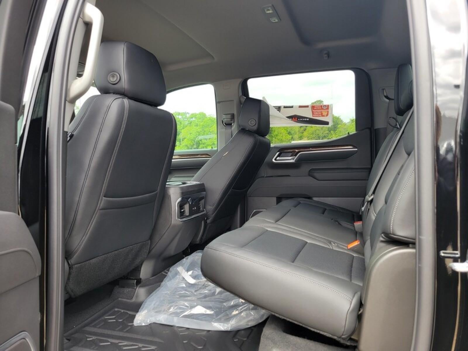 2026 GMC Sierra 1500 Crew Cab Short Box 4-Wheel Drive Elevation 3SB