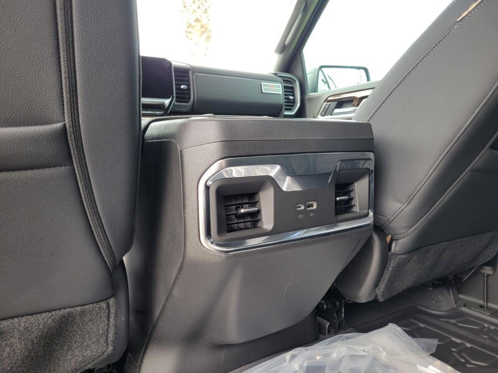 2026 GMC Sierra 1500 Crew Cab Short Box 4-Wheel Drive Elevation 3SB
