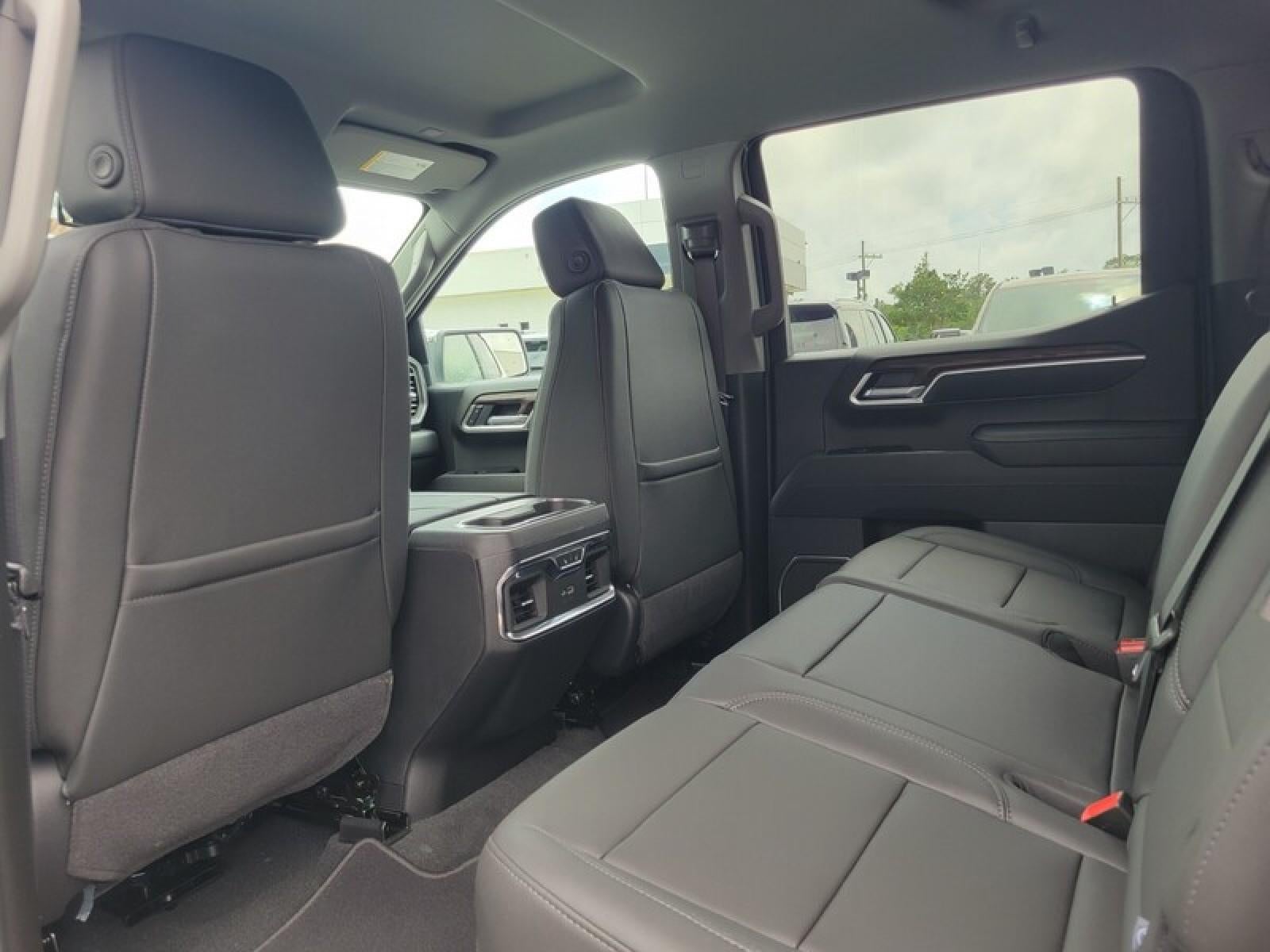 2026 GMC Sierra 1500 Crew Cab Short Box 4-Wheel Drive SLT