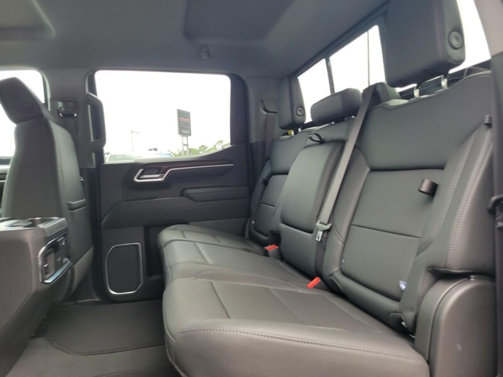 2026 GMC Sierra 1500 Crew Cab Short Box 4-Wheel Drive SLT