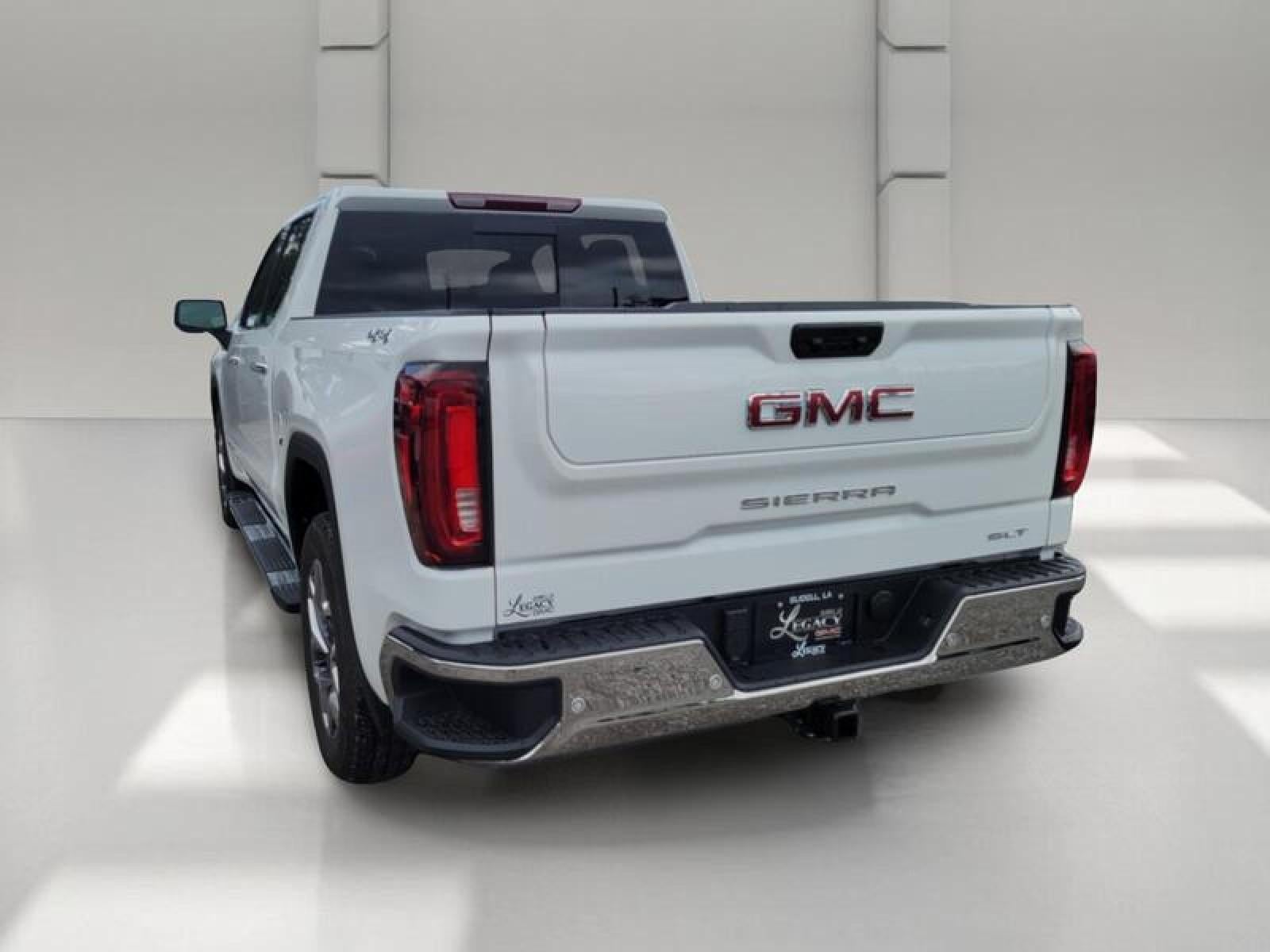 2026 GMC Sierra 1500 Crew Cab Short Box 4-Wheel Drive SLT