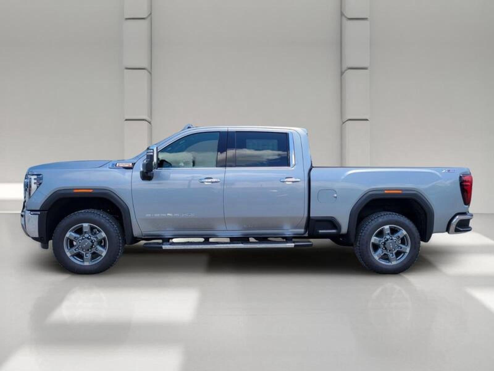 2026 GMC Sierra 1500 Crew Cab Short Box 4-Wheel Drive SLT