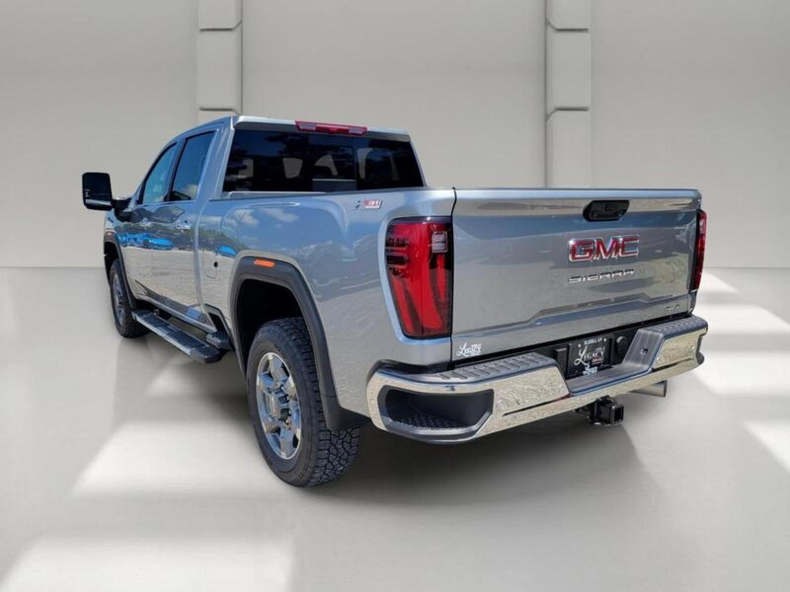 2026 GMC Sierra 1500 Crew Cab Short Box 4-Wheel Drive SLT