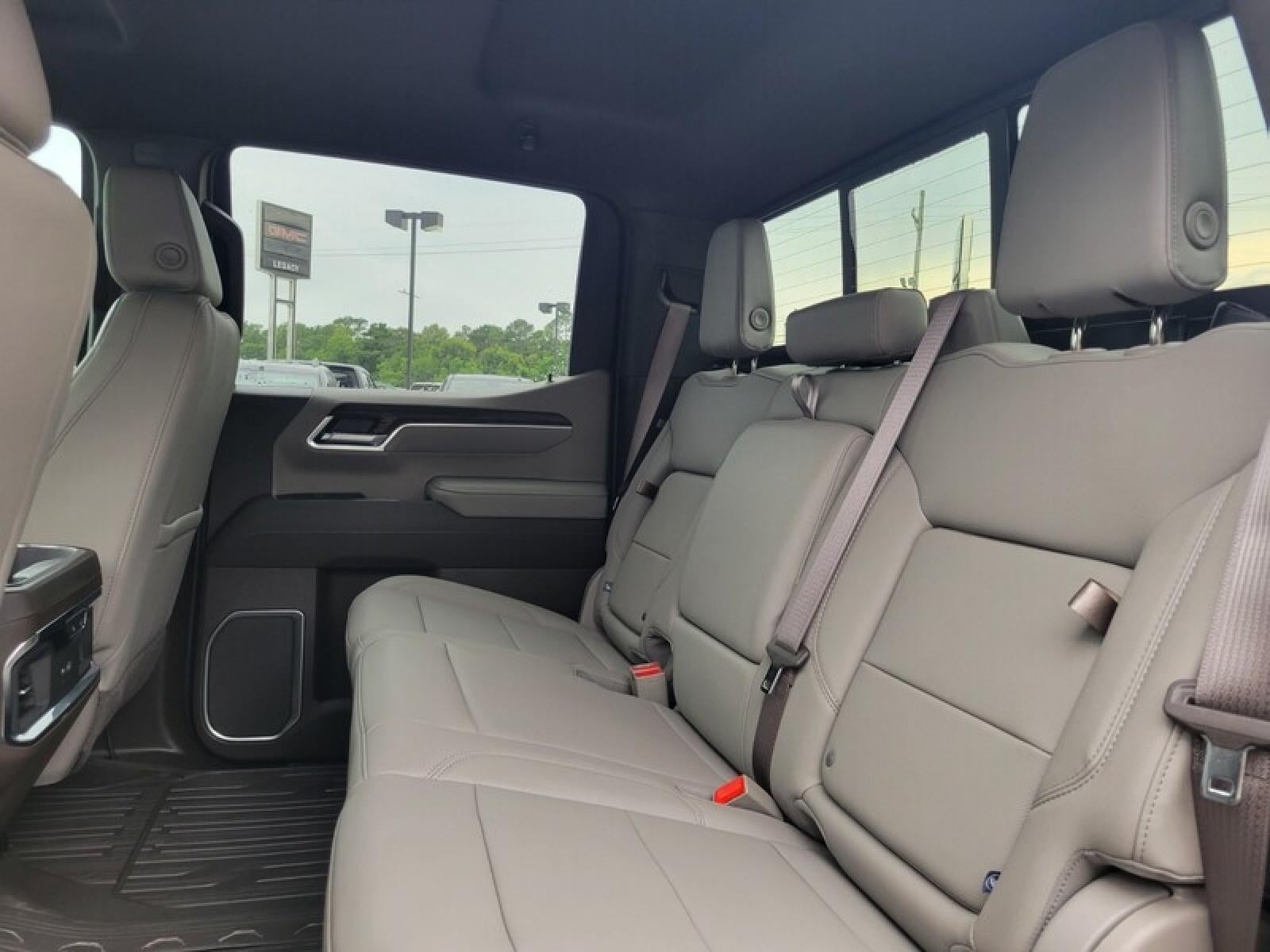 2026 GMC Sierra 1500 Crew Cab Short Box 4-Wheel Drive SLT