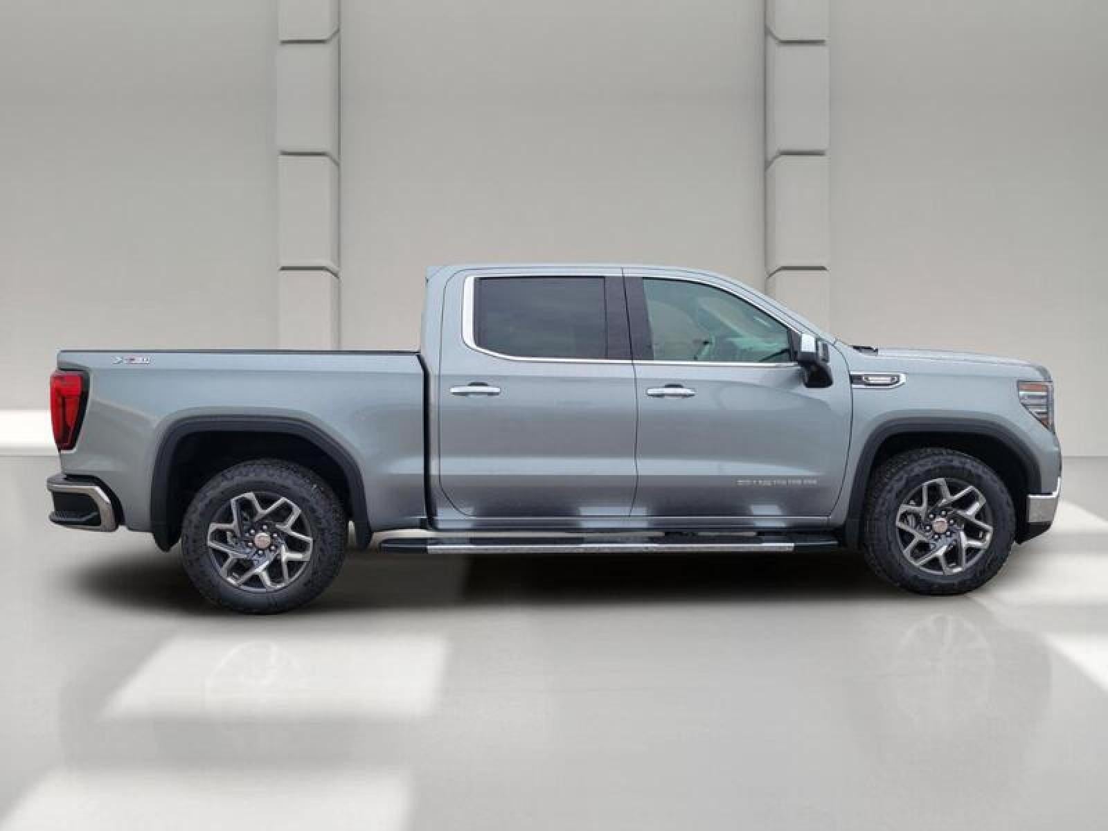 2026 GMC Sierra 1500 Crew Cab Short Box 4-Wheel Drive SLT