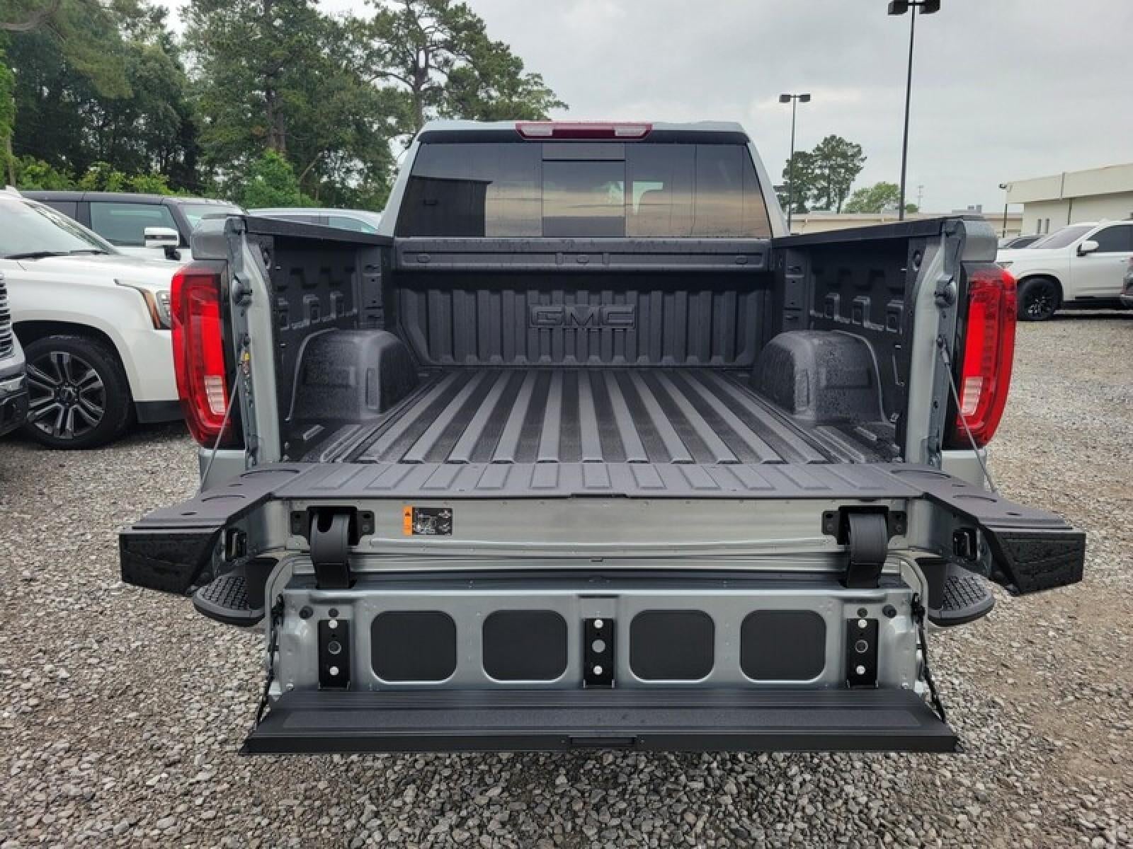 2026 GMC Sierra 1500 Crew Cab Short Box 4-Wheel Drive SLT