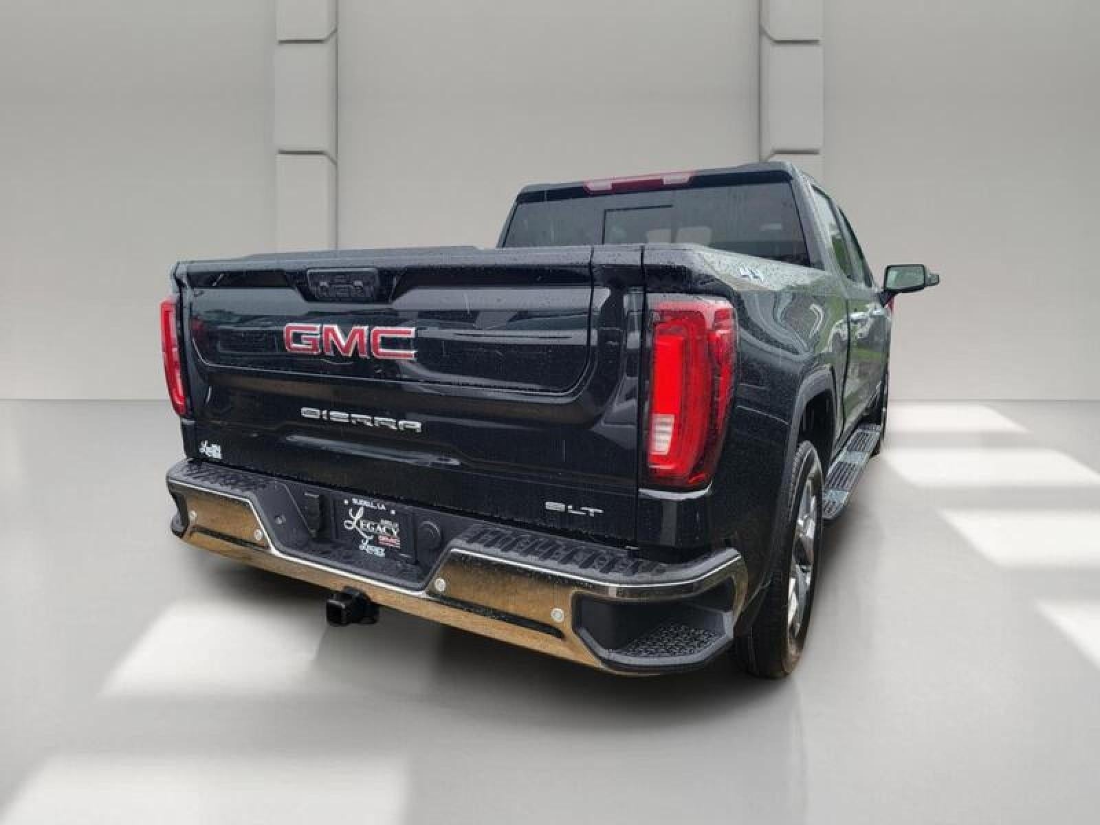 2026 GMC Sierra 1500 Crew Cab Short Box 4-Wheel Drive SLT
