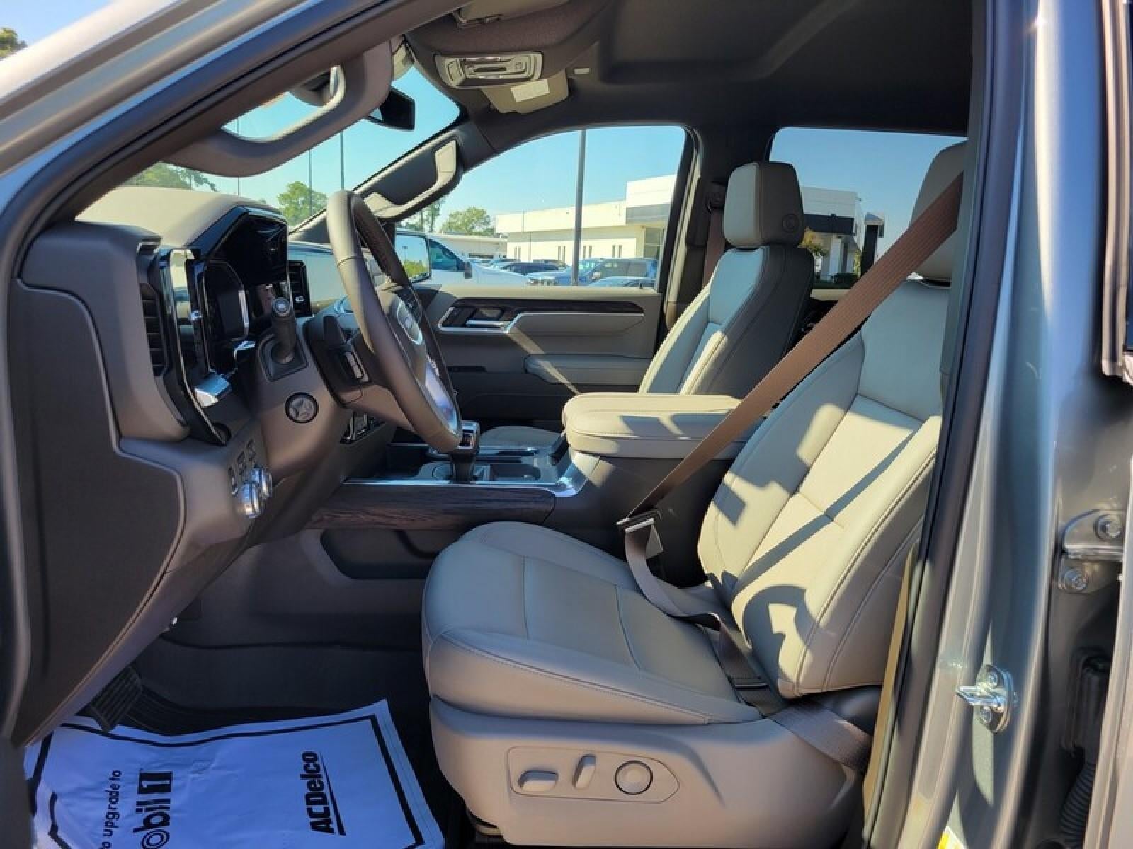 2026 GMC Sierra 1500 Crew Cab Short Box 4-Wheel Drive SLT