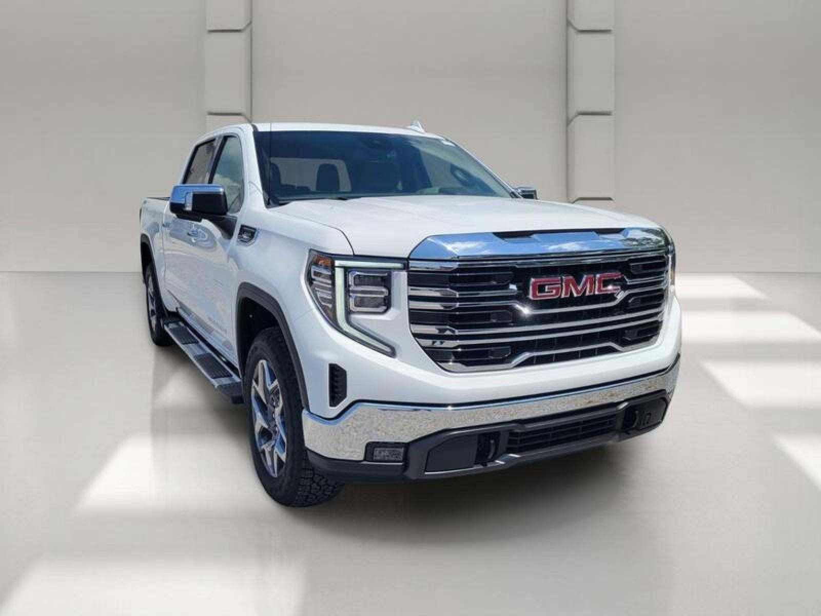 2026 GMC Sierra 1500 Crew Cab Short Box 4-Wheel Drive SLT