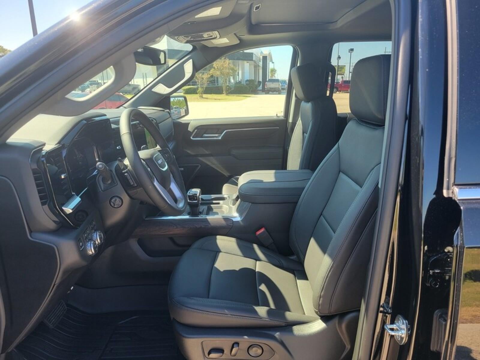 2026 GMC Sierra 1500 Crew Cab Short Box 4-Wheel Drive SLT