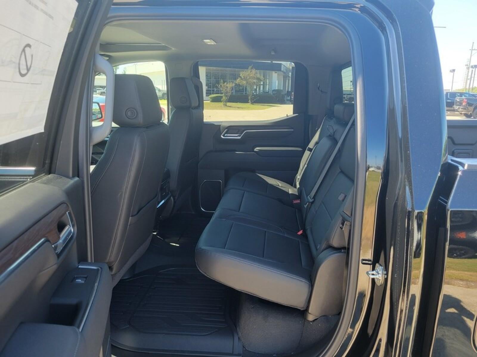 2026 GMC Sierra 1500 Crew Cab Short Box 4-Wheel Drive SLT