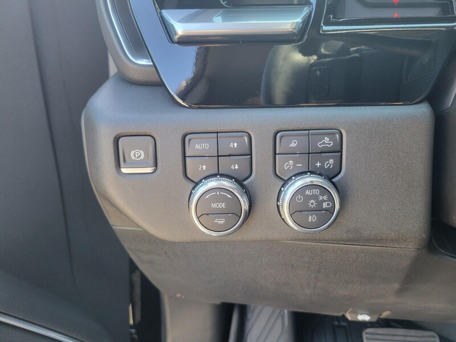 2026 GMC Sierra 1500 Crew Cab Short Box 4-Wheel Drive SLT