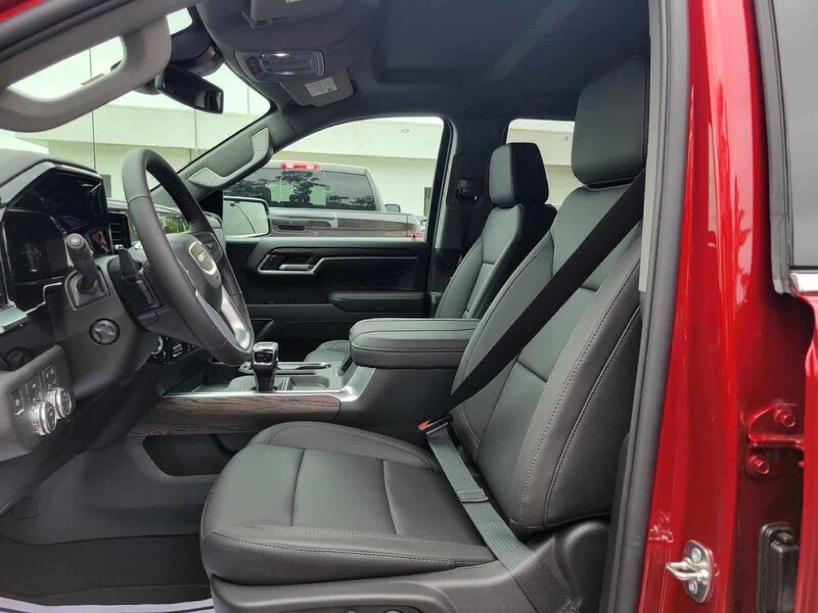 2026 GMC Sierra 1500 Crew Cab Short Box 4-Wheel Drive SLT