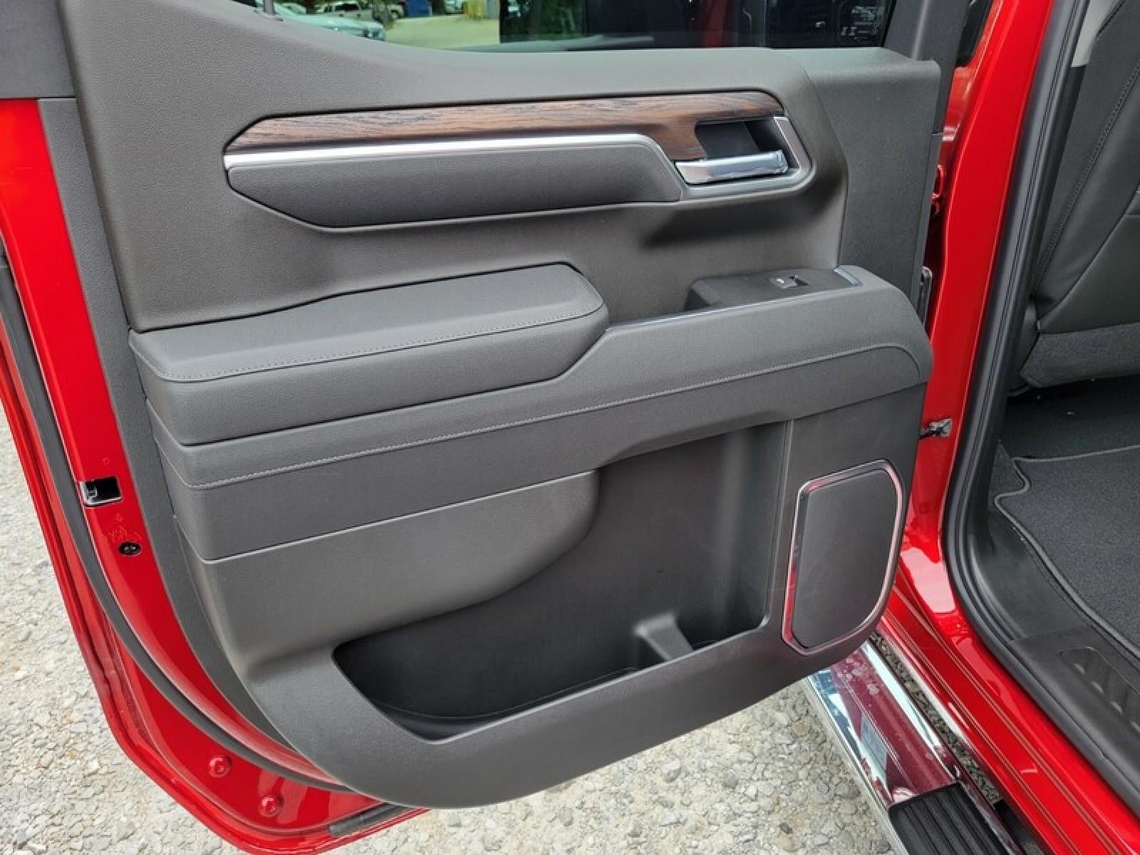 2026 GMC Sierra 1500 Crew Cab Short Box 4-Wheel Drive SLT