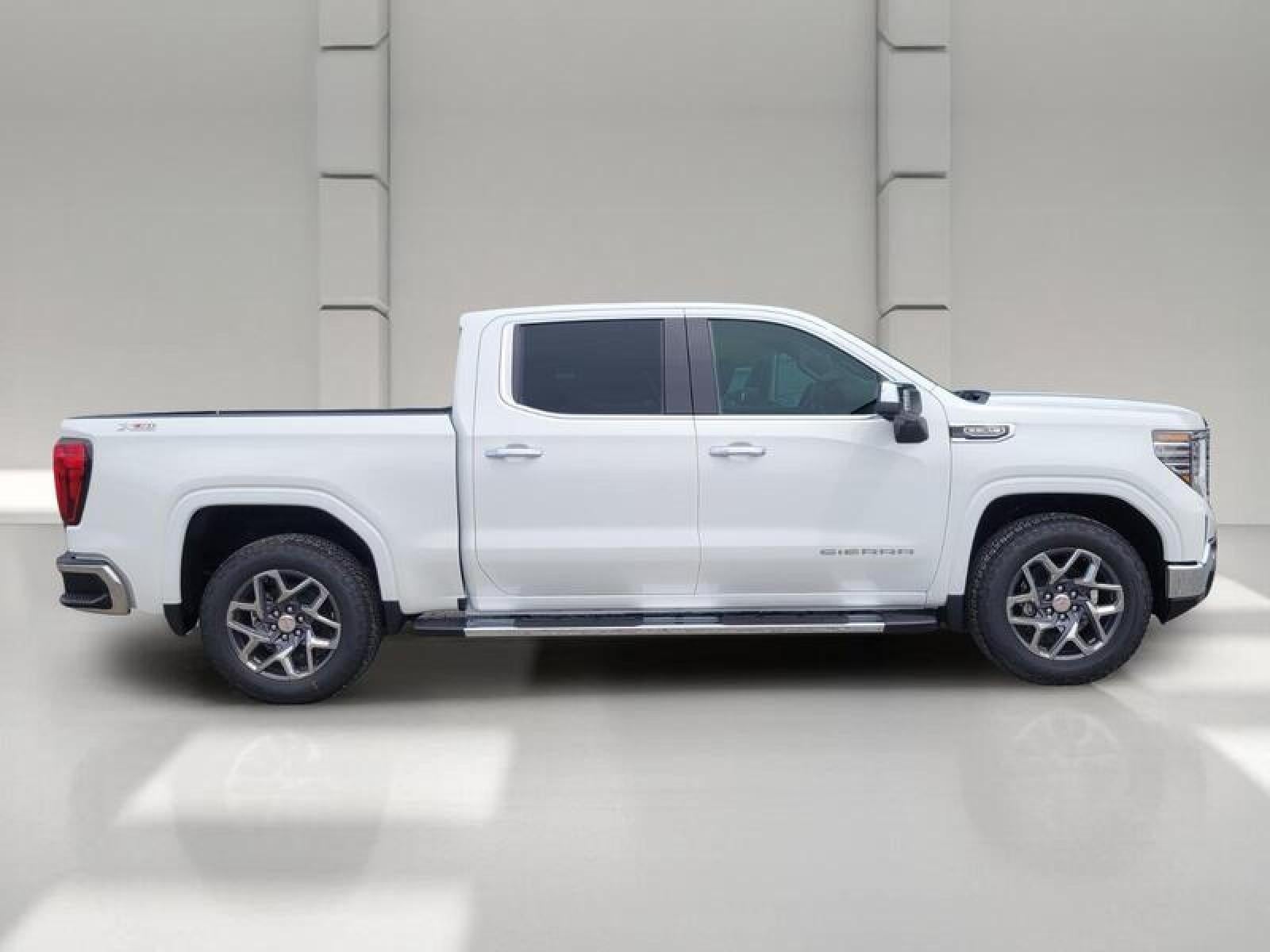 2026 GMC Sierra 1500 Crew Cab Short Box 4-Wheel Drive SLT