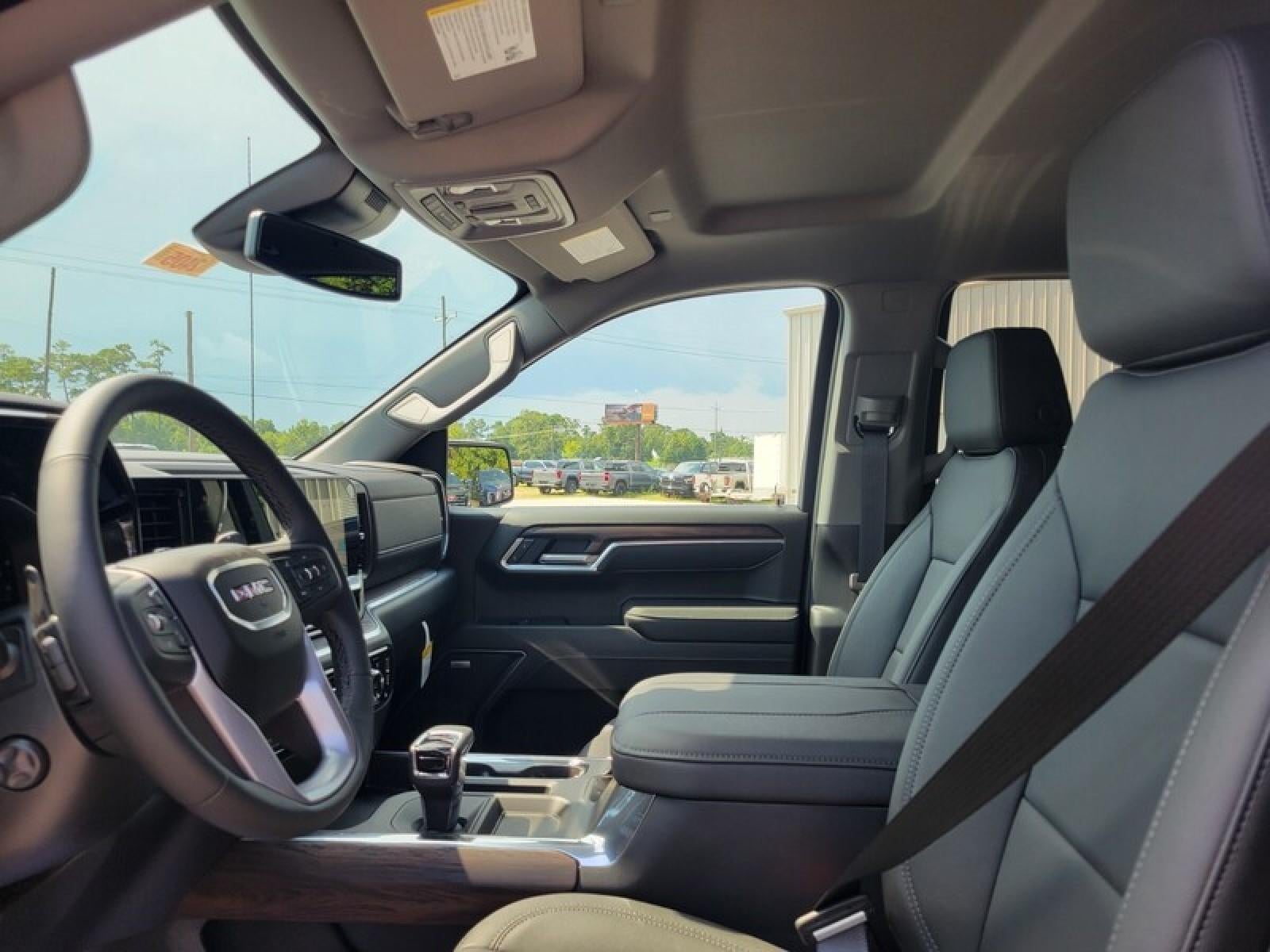 2026 GMC Sierra 1500 Crew Cab Short Box 4-Wheel Drive SLT