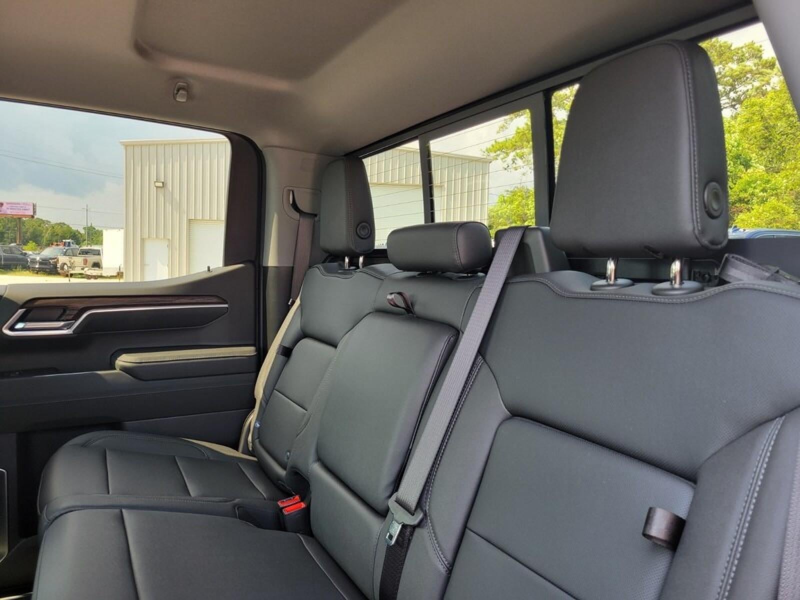 2026 GMC Sierra 1500 Crew Cab Short Box 4-Wheel Drive SLT