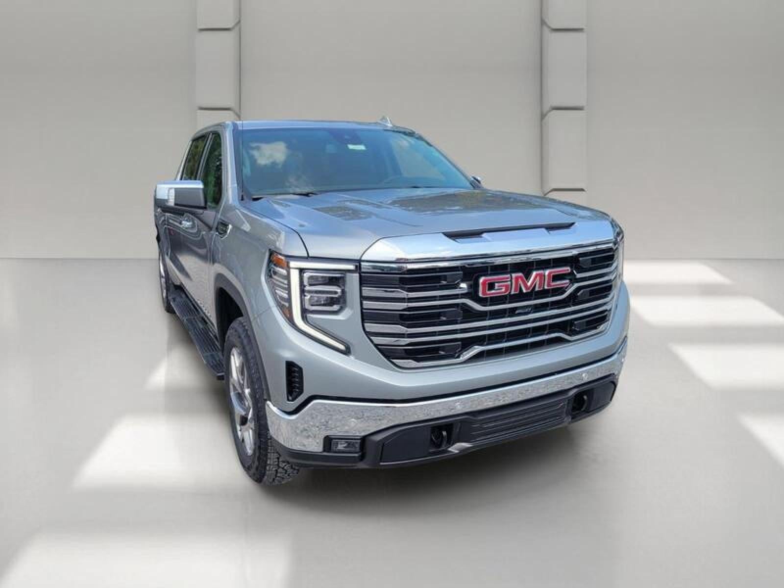 2026 GMC Sierra 1500 Crew Cab Short Box 4-Wheel Drive SLT