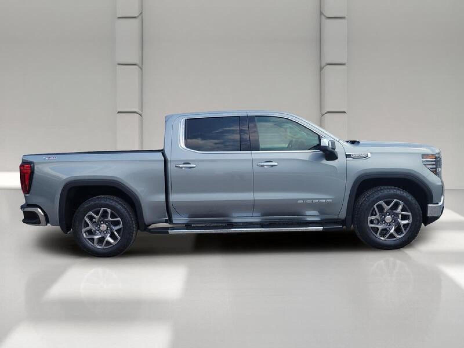 2026 GMC Sierra 1500 Crew Cab Short Box 4-Wheel Drive SLT