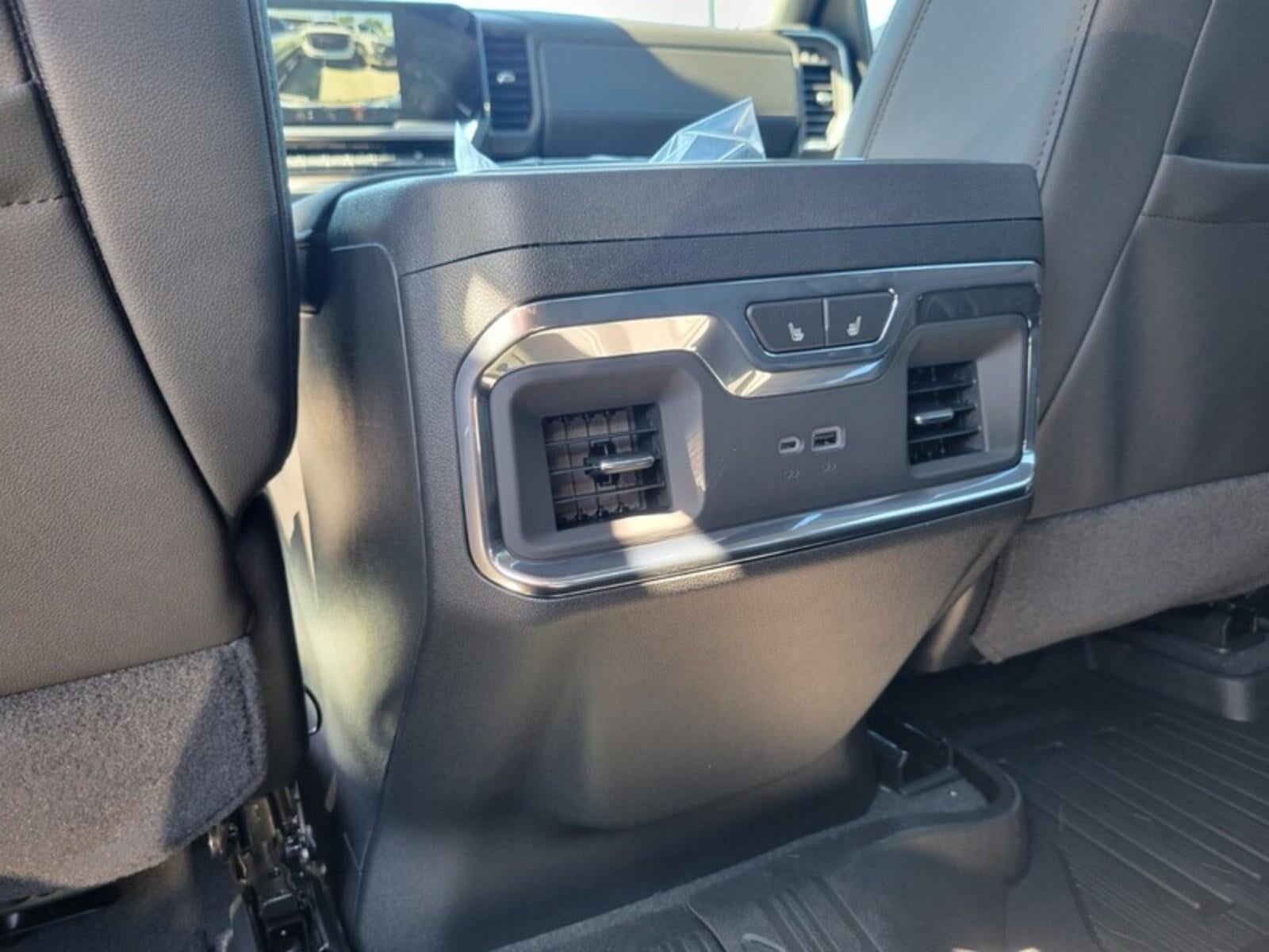2026 GMC Sierra 1500 Crew Cab Short Box 4-Wheel Drive SLT