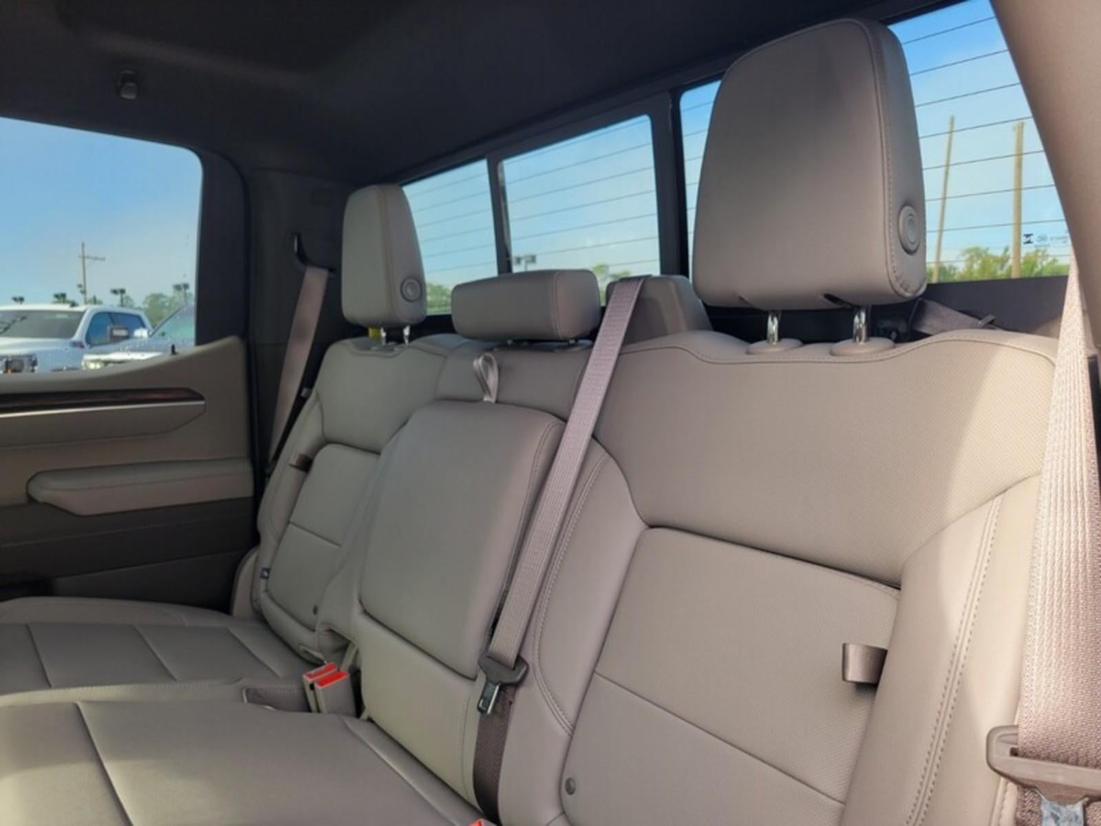 2026 GMC Sierra 1500 Crew Cab Short Box 4-Wheel Drive SLT