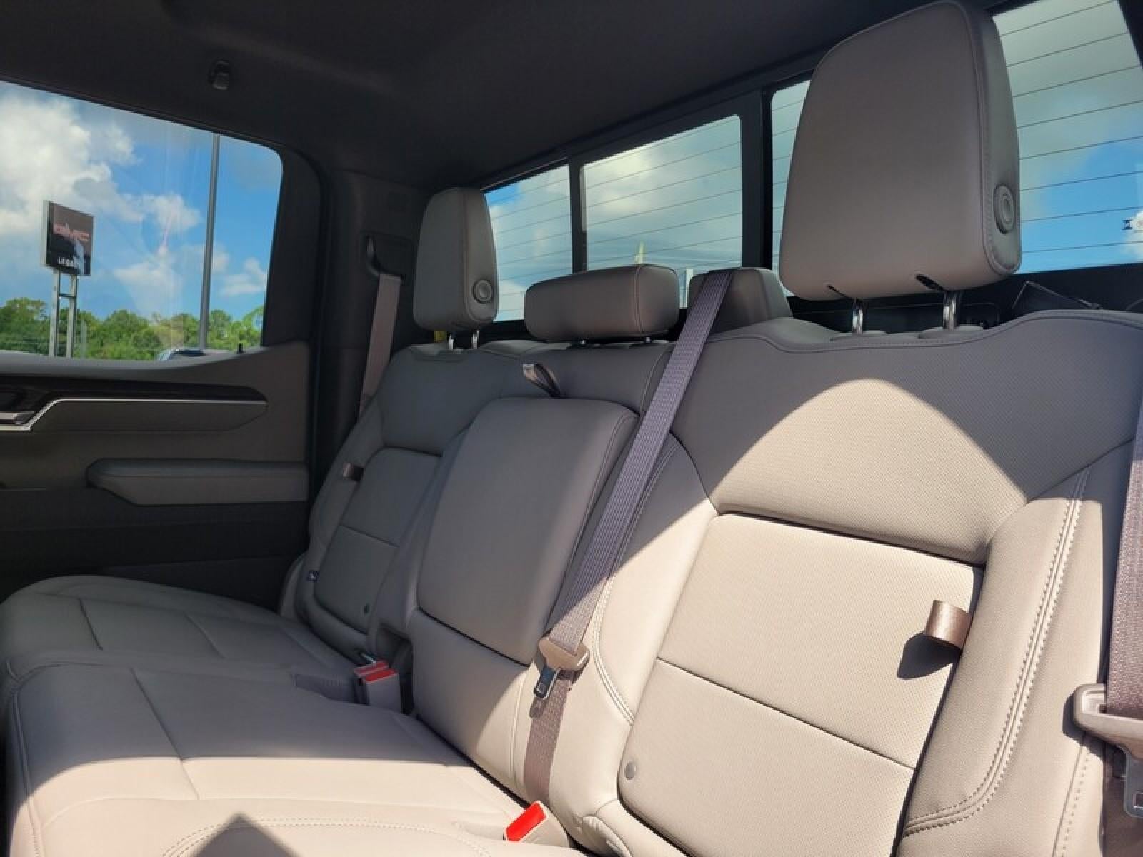 2026 GMC Sierra 1500 Crew Cab Short Box 4-Wheel Drive SLT