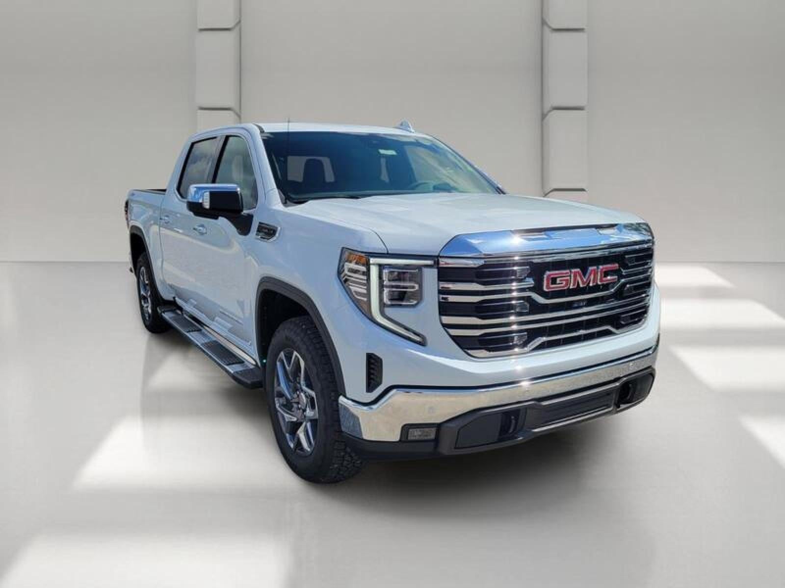 2026 GMC Sierra 1500 Crew Cab Short Box 4-Wheel Drive SLT