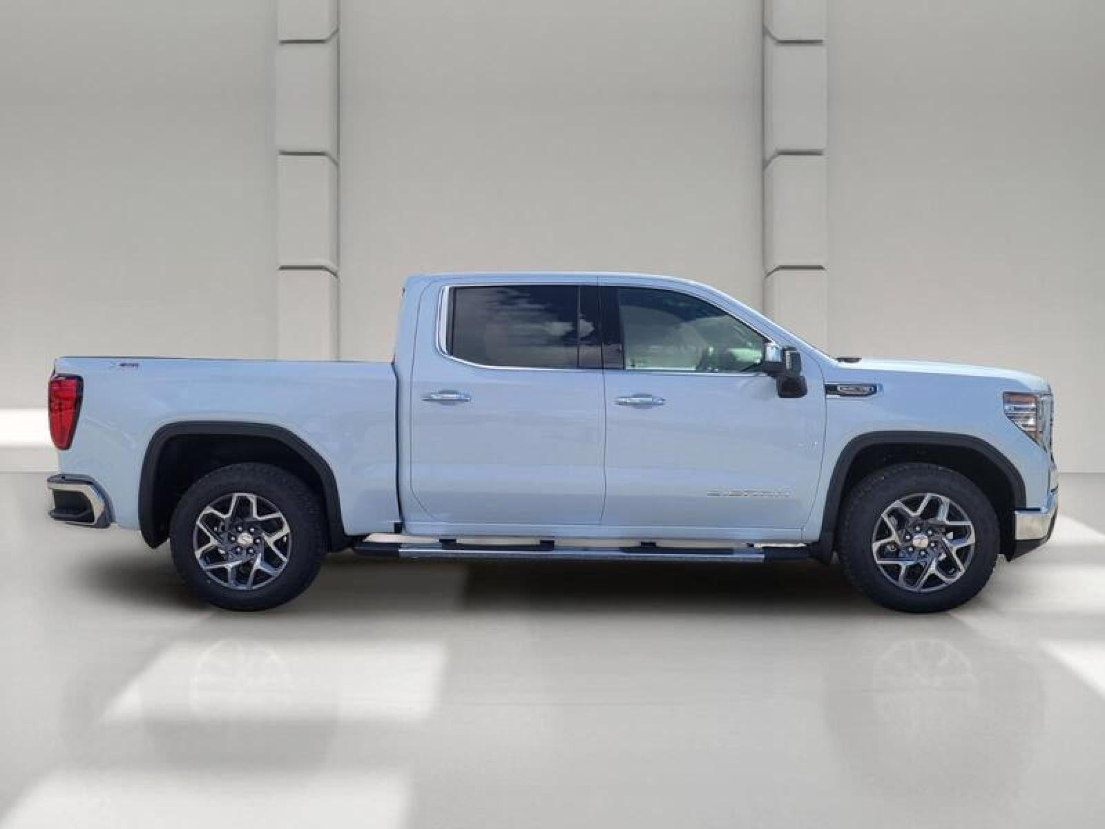 2026 GMC Sierra 1500 Crew Cab Short Box 4-Wheel Drive SLT