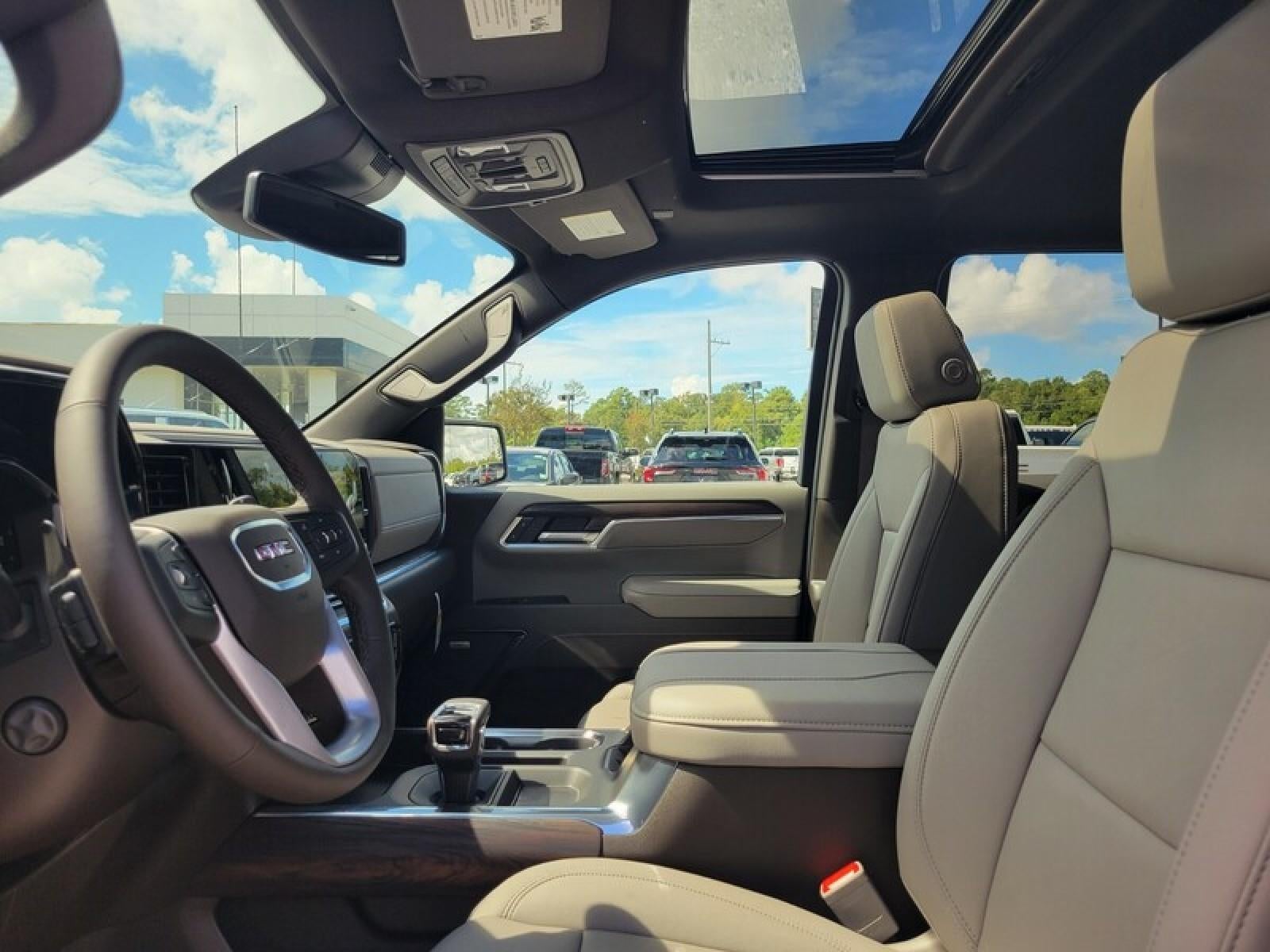 2026 GMC Sierra 1500 Crew Cab Short Box 4-Wheel Drive SLT