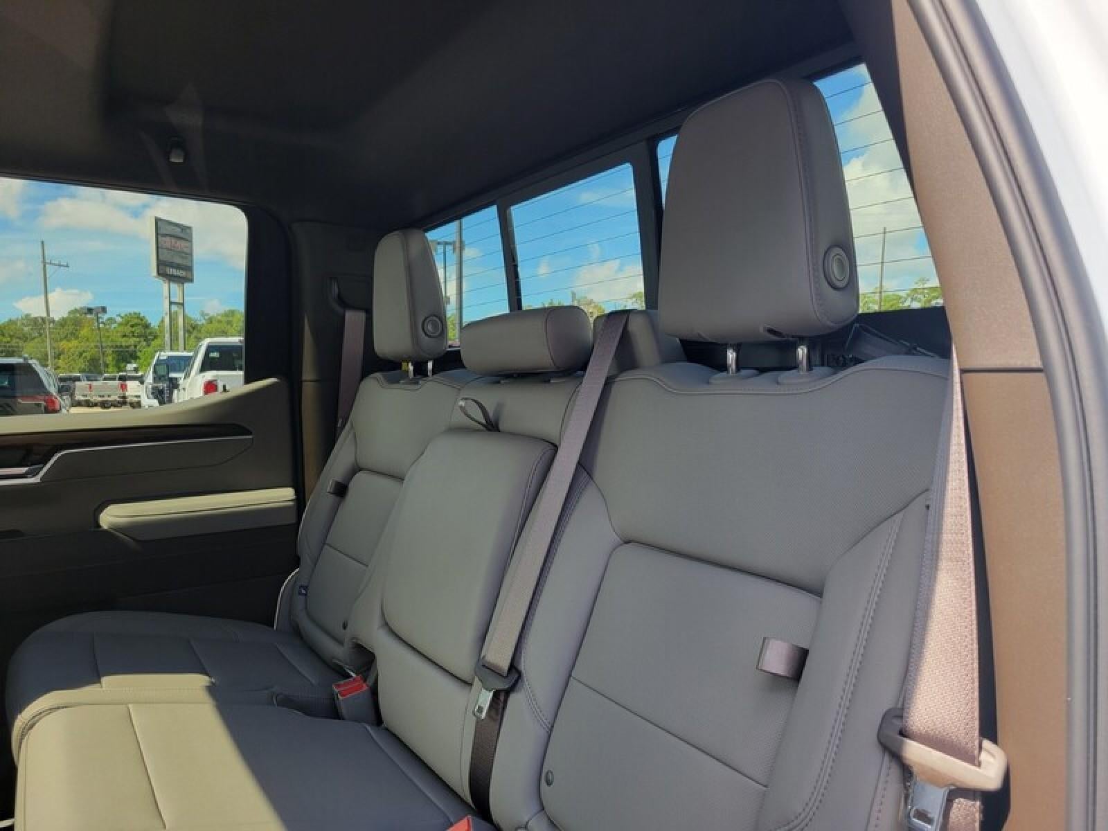 2026 GMC Sierra 1500 Crew Cab Short Box 4-Wheel Drive SLT