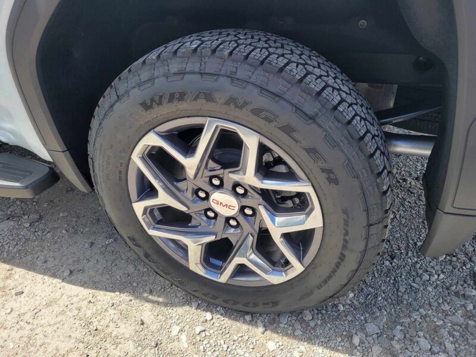 2026 GMC Sierra 1500 Crew Cab Short Box 4-Wheel Drive SLT