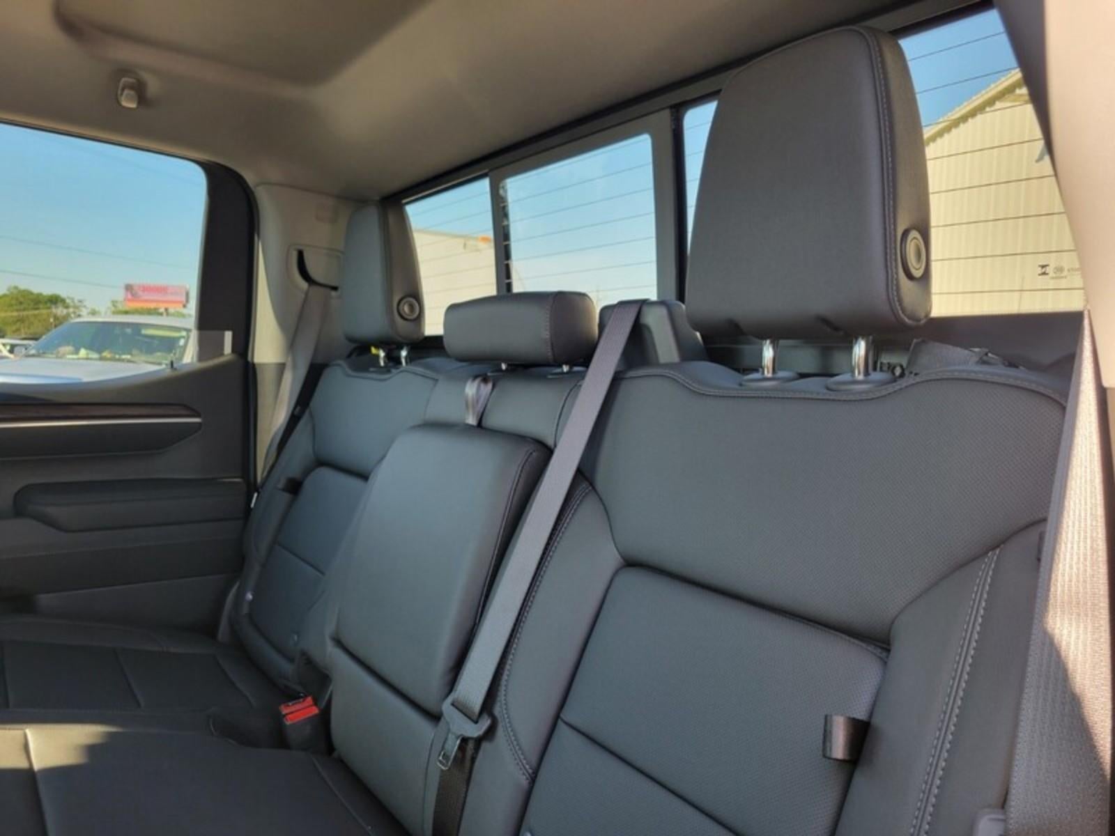 2026 GMC Sierra 1500 Crew Cab Short Box 4-Wheel Drive SLT