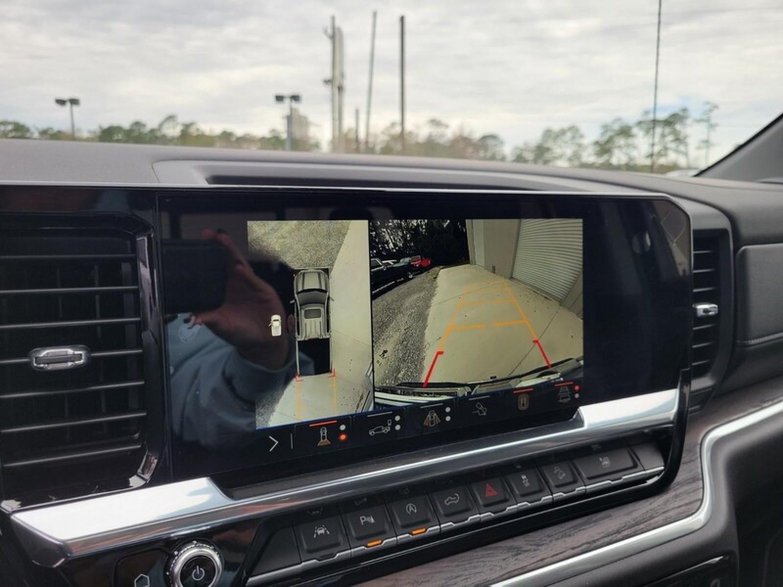 2026 GMC Sierra 1500 Crew Cab Short Box 4-Wheel Drive SLT