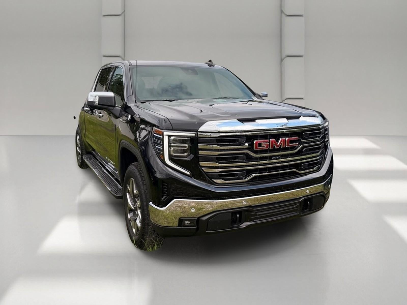 2026 GMC Sierra 1500 Crew Cab Short Box 4-Wheel Drive SLT