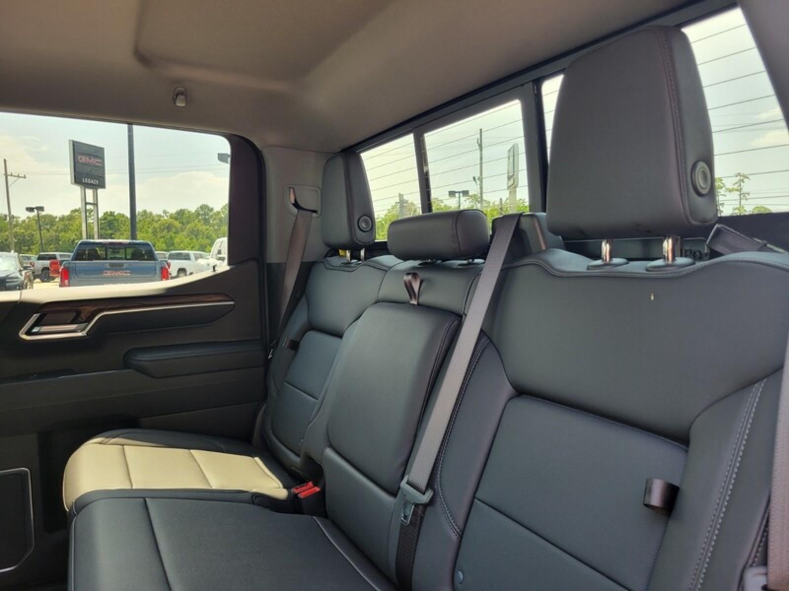 2026 GMC Sierra 1500 Crew Cab Short Box 4-Wheel Drive SLT