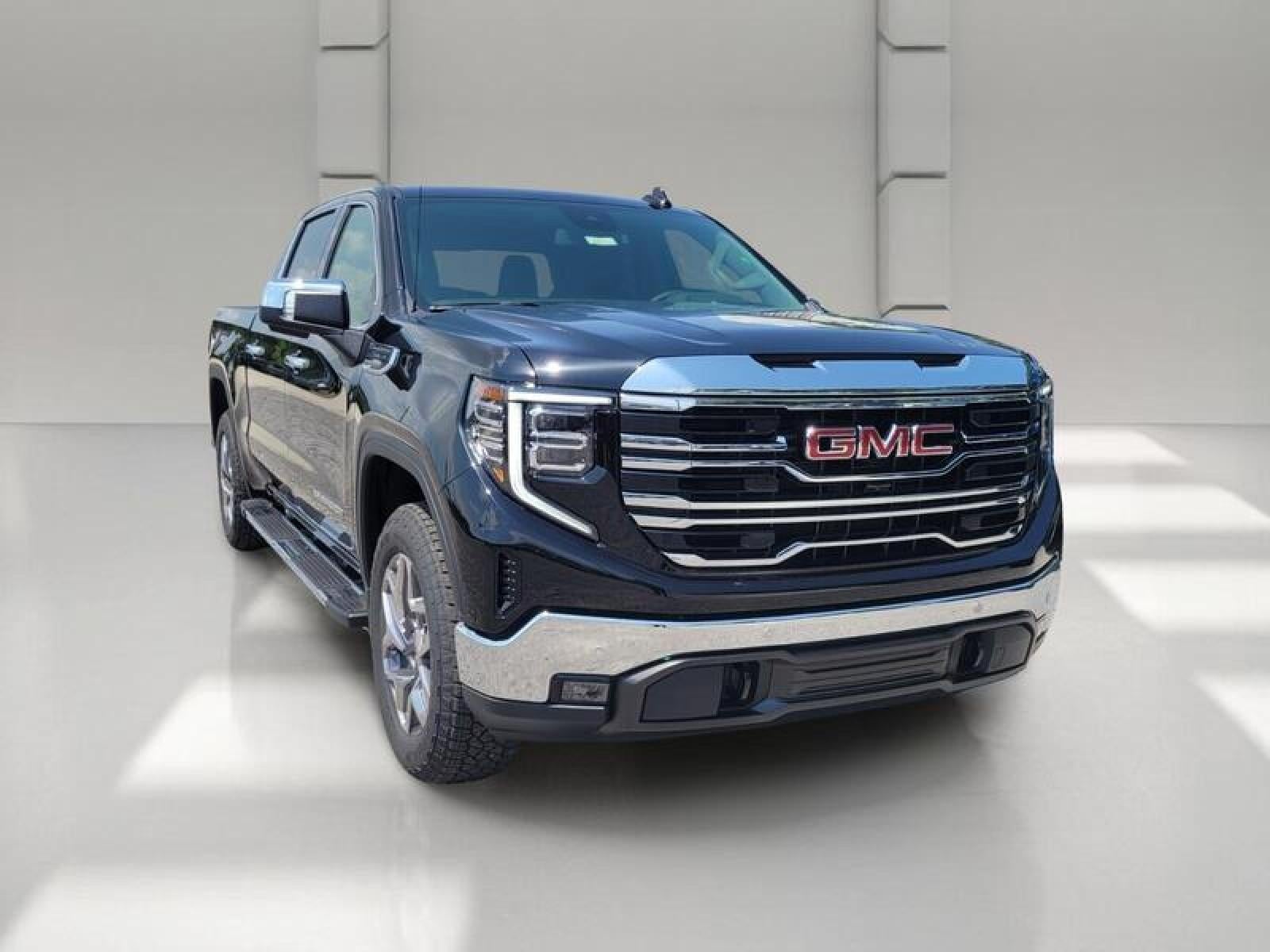 2026 GMC Sierra 1500 Crew Cab Short Box 4-Wheel Drive SLT