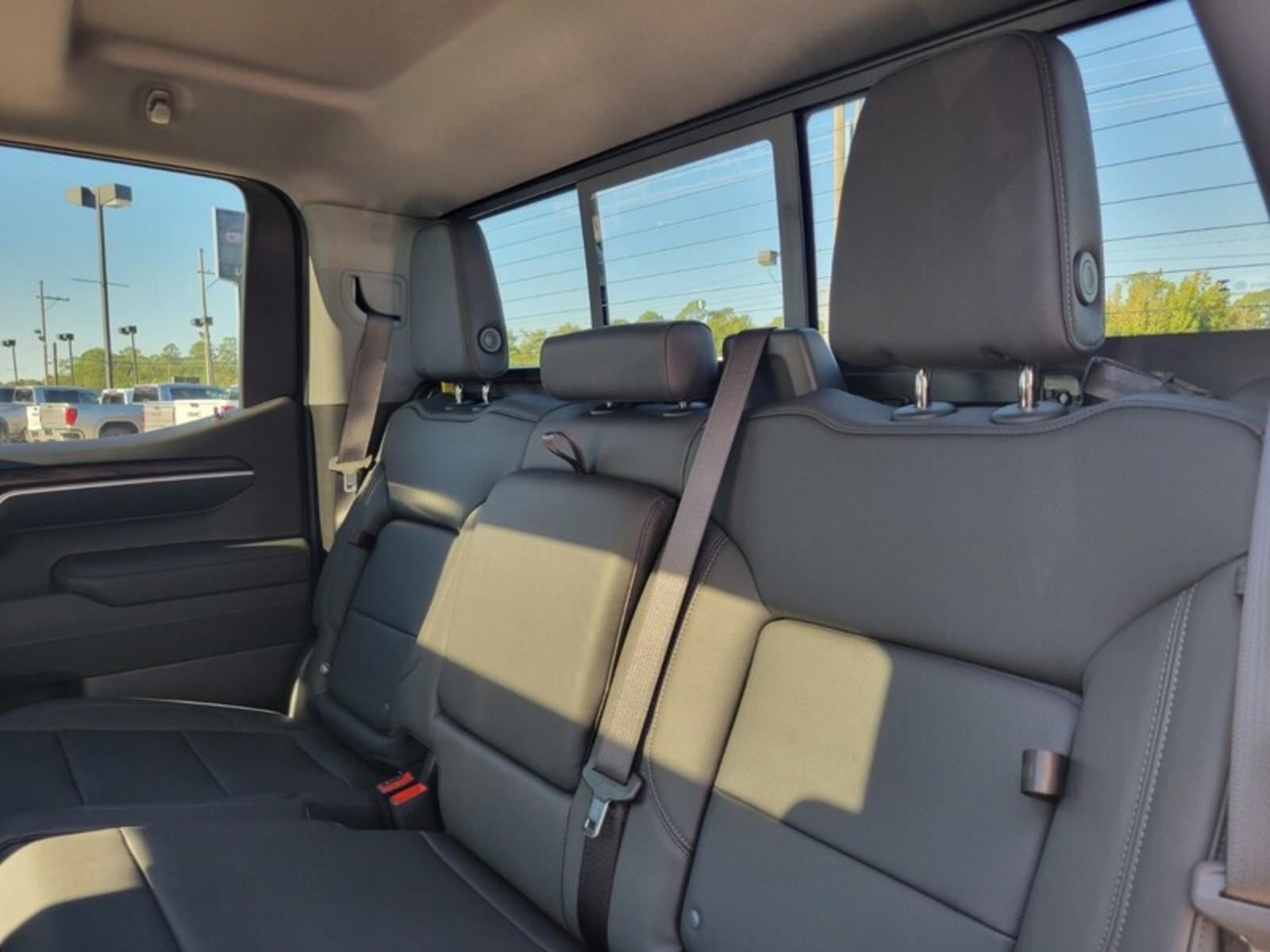 2026 GMC Sierra 1500 Crew Cab Short Box 4-Wheel Drive SLT