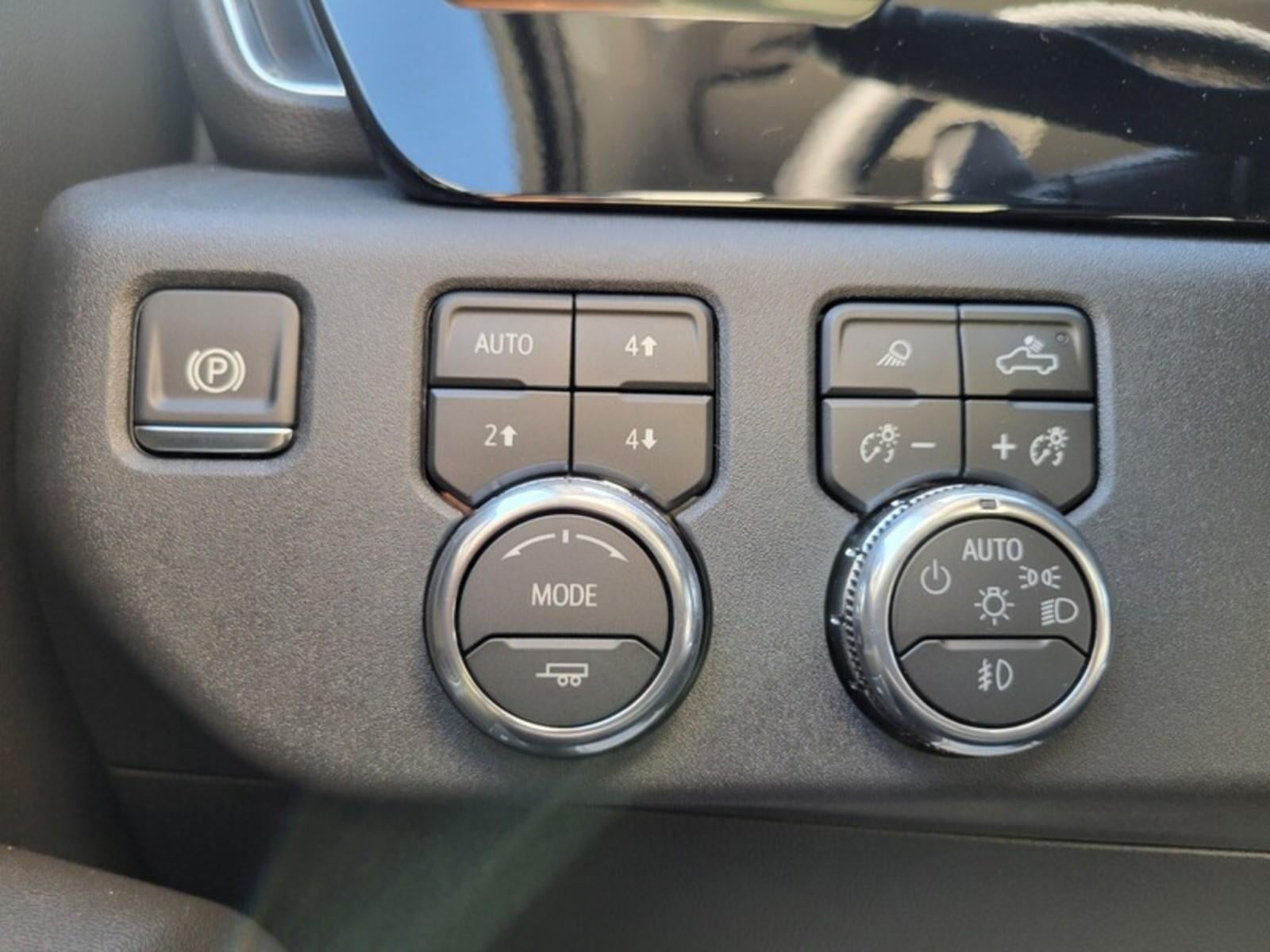 2026 GMC Sierra 1500 Crew Cab Short Box 4-Wheel Drive SLT