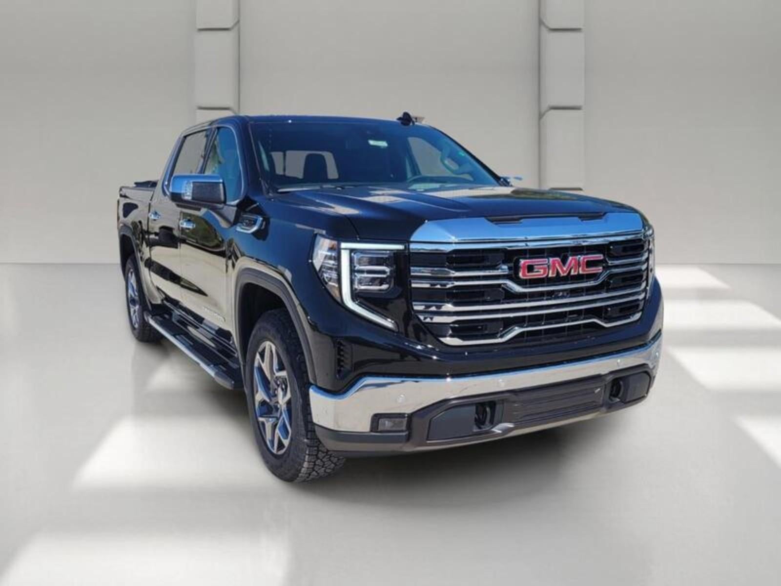 2026 GMC Sierra 1500 Crew Cab Short Box 4-Wheel Drive SLT